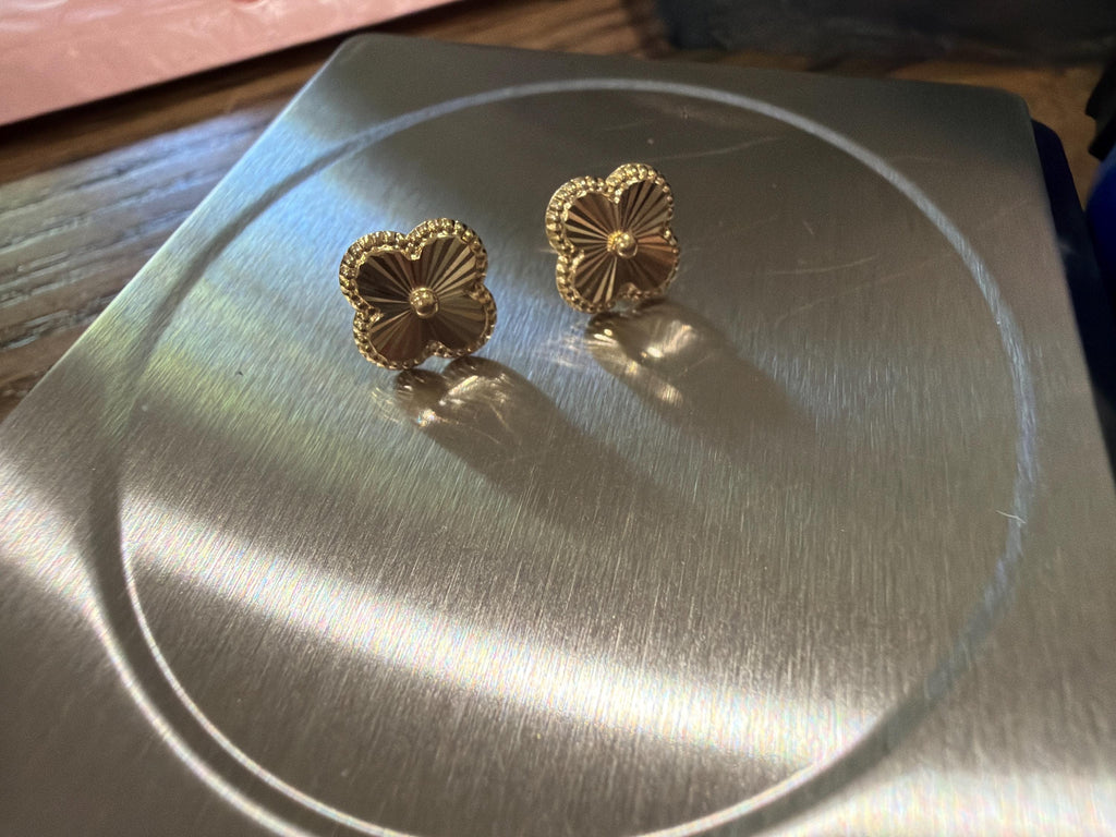 Golden flower earrings 14k gold