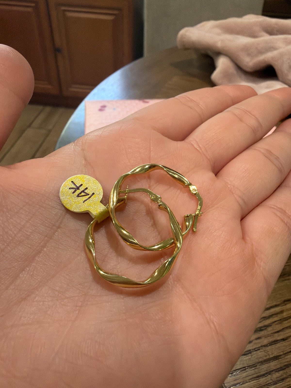 Hoop wavy clip on earrings 14k gold